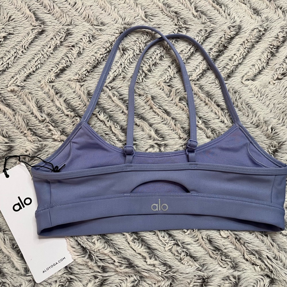 (SOLD) Alo Yoga Airlift Intrigue Bra - Picture 9 of 13